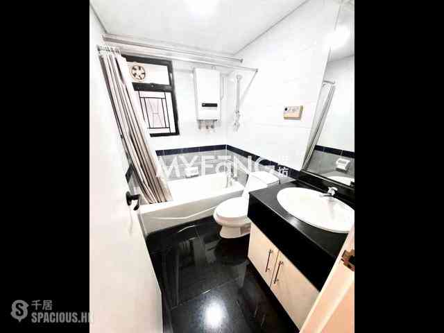 Mid Levels Central - The Grand Panorama 11