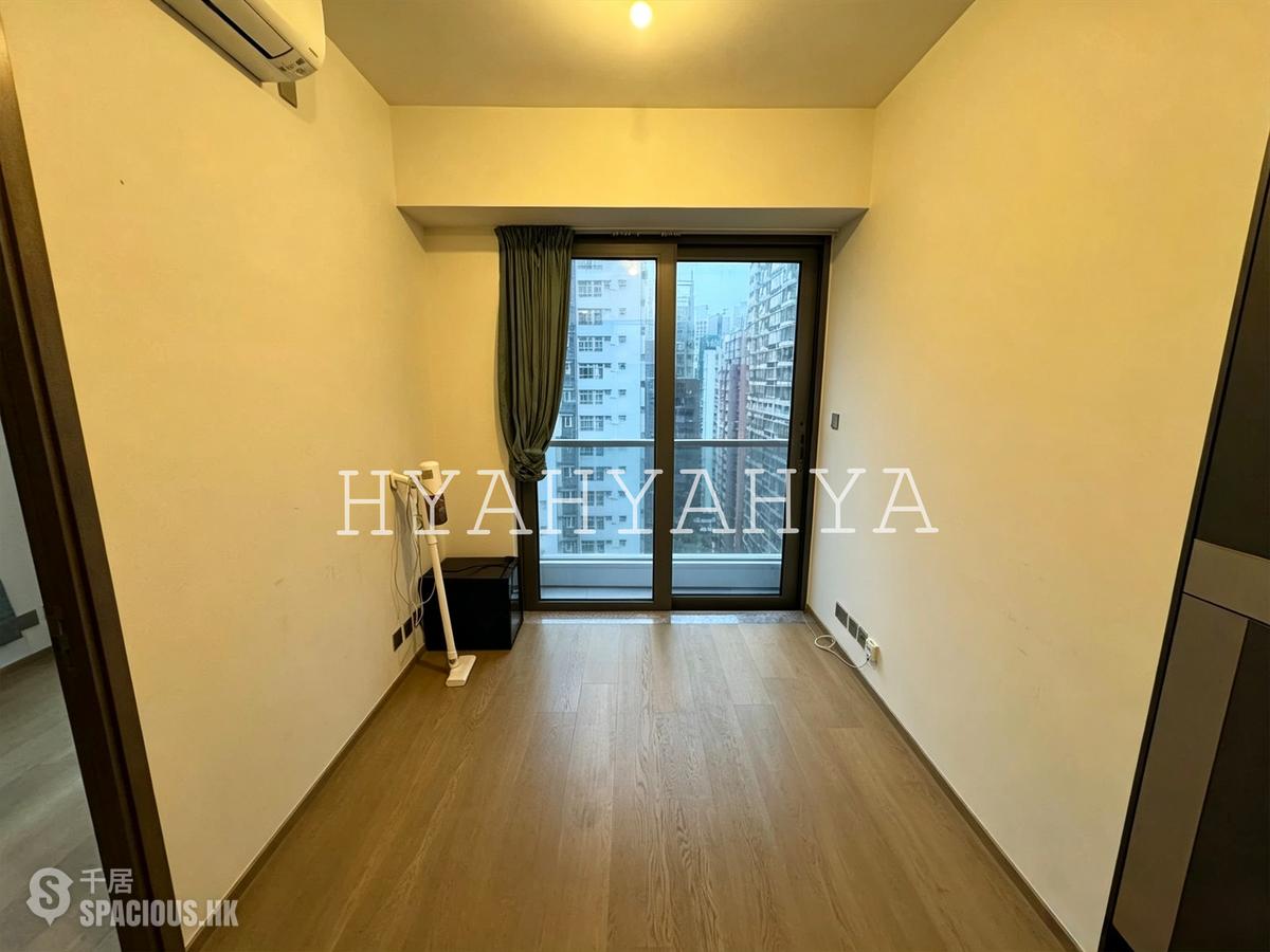 Sai Ying Pun - 15 Western Street 01