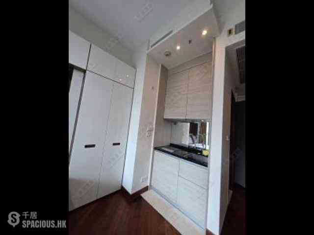 Wan Chai - The Avenue Phase 2 Block 2 05