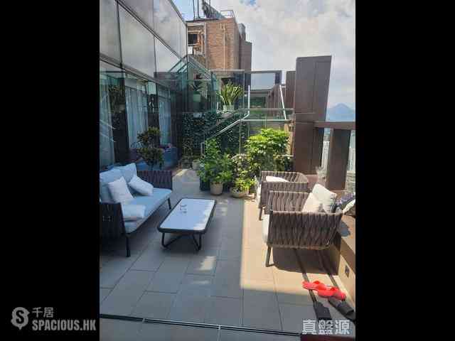 Shau Kei Wan - Island Garden Block 2 03