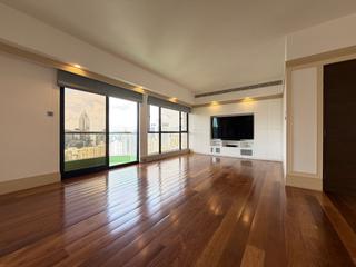 Mid Levels East - Bowen Place 03