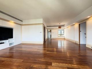 Mid Levels East - Bowen Place 05