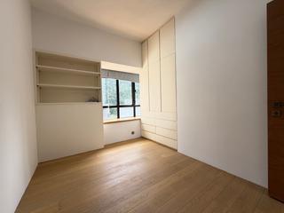 Mid Levels East - Bowen Place 06