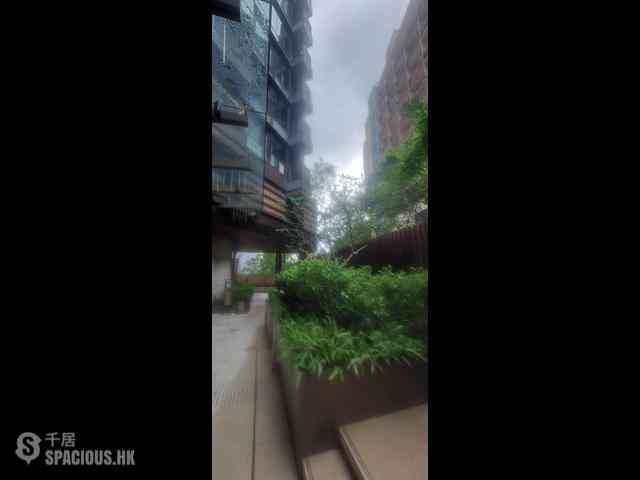 Shau Kei Wan - Island Garden Block 1 03