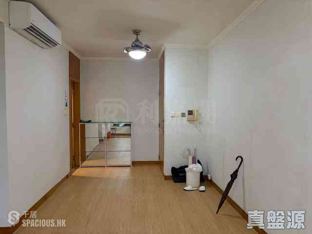 Sai Wan Ho - Les Saisons L Automne (Tower 3) 09