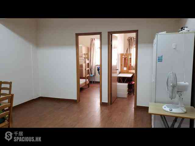Shek Tong Tsui - Des Voeux Road West Building 03