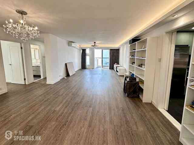 Pok Fu Lam - Baguio Villa Block 36 01