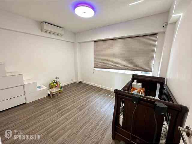 Pok Fu Lam - Baguio Villa Block 36 06