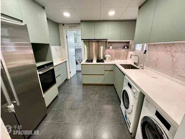 Pok Fu Lam - Baguio Villa Block 36 07