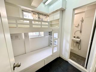 Pok Fu Lam - Baguio Villa Block 36 09
