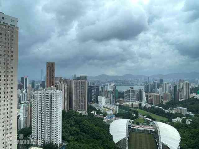 Happy Valley - Broadwood Park 01