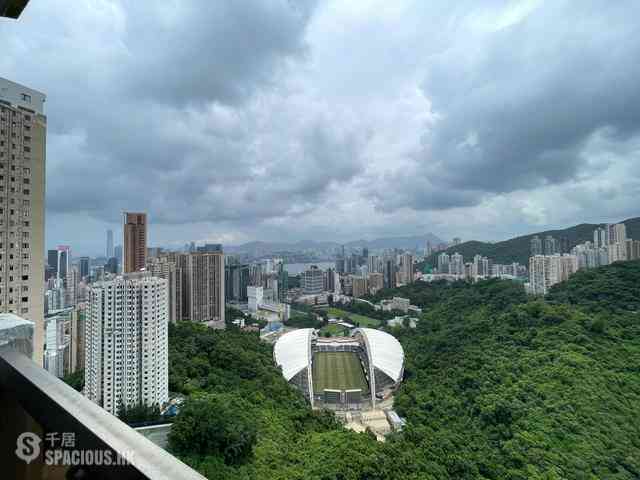 Happy Valley - Broadwood Park 03