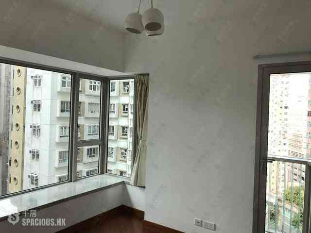 Wan Chai - The Avenue Phase 1 Block 5 01