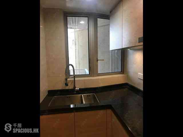 Wan Chai - The Avenue Phase 1 Block 5 04