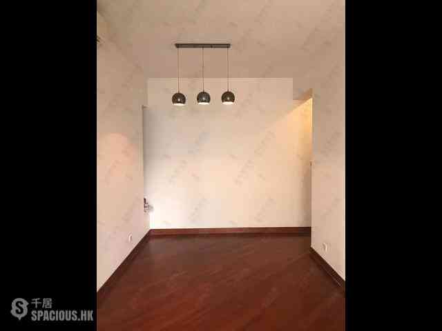 Wan Chai - The Avenue Phase 1 Block 5 06