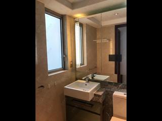 Wan Chai - The Avenue Phase 1 Block 5 07