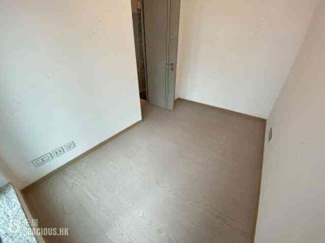 Wong Chuk Hang - The Southside Phase 3C Blue Coast II Tower 5 07