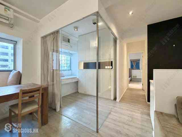 Mid Levels Central - The Rednaxela 14