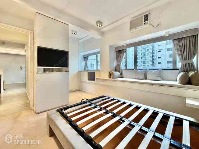 Mid Levels Central - The Rednaxela 33