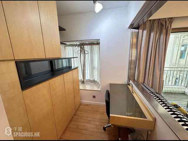 Wan Chai - The Zenith 12