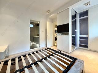 Mid Levels Central - The Rednaxela 38