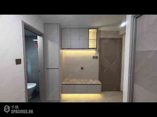 Wan Chai - Yen May Building 02