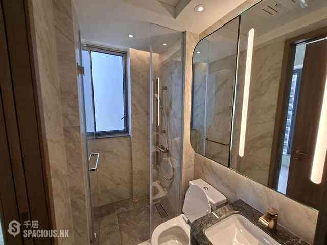 Sai Ying Pun - Des Voeux W Residence 04