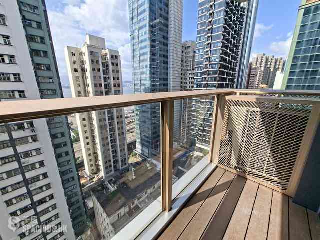 Sai Ying Pun - Des Voeux W Residence 01