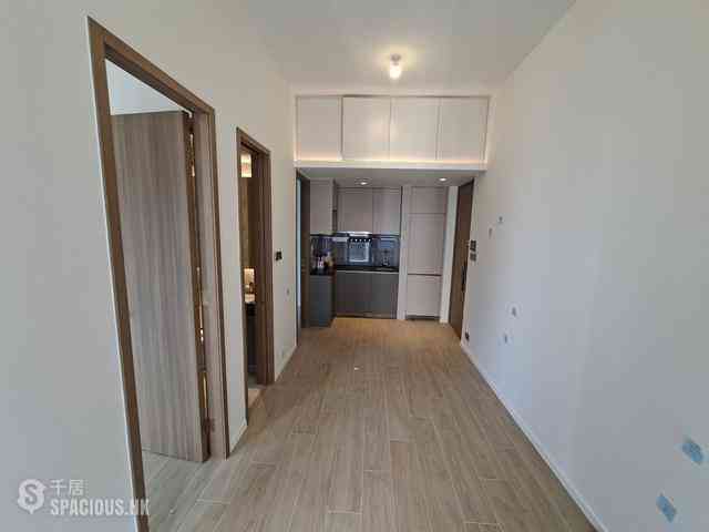 Sai Ying Pun - Des Voeux W Residence 03