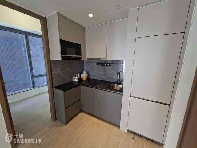 Sai Ying Pun - Des Voeux W Residence 07