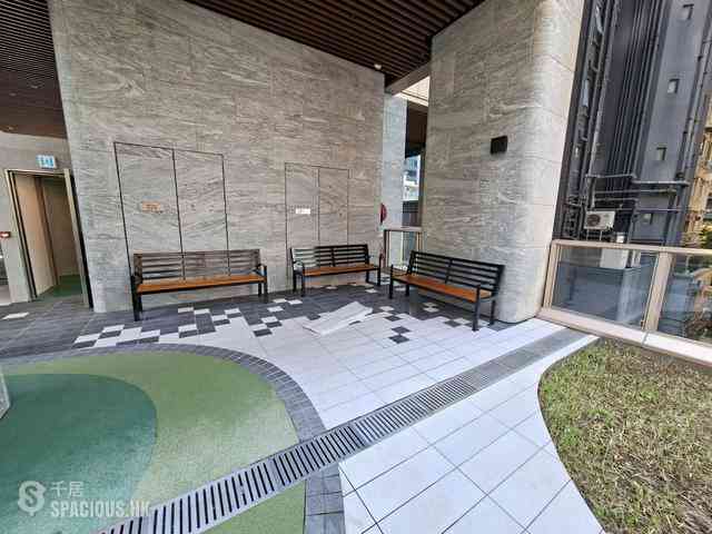 Sai Ying Pun - Des Voeux W Residence 13