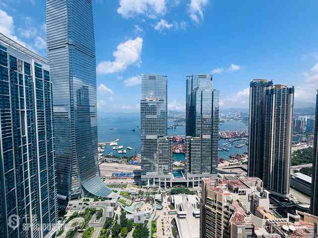 West Kowloon - The Arch 05