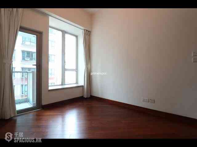 Wan Chai - The Avenue Phase 2 02
