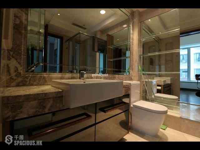 Wan Chai - The Avenue Phase 2 04