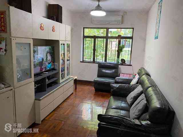 Mid Levels West - Hing Wah Mansion Block B 04