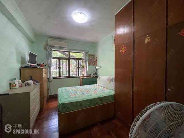 Mid Levels West - Hing Wah Mansion Block B 07