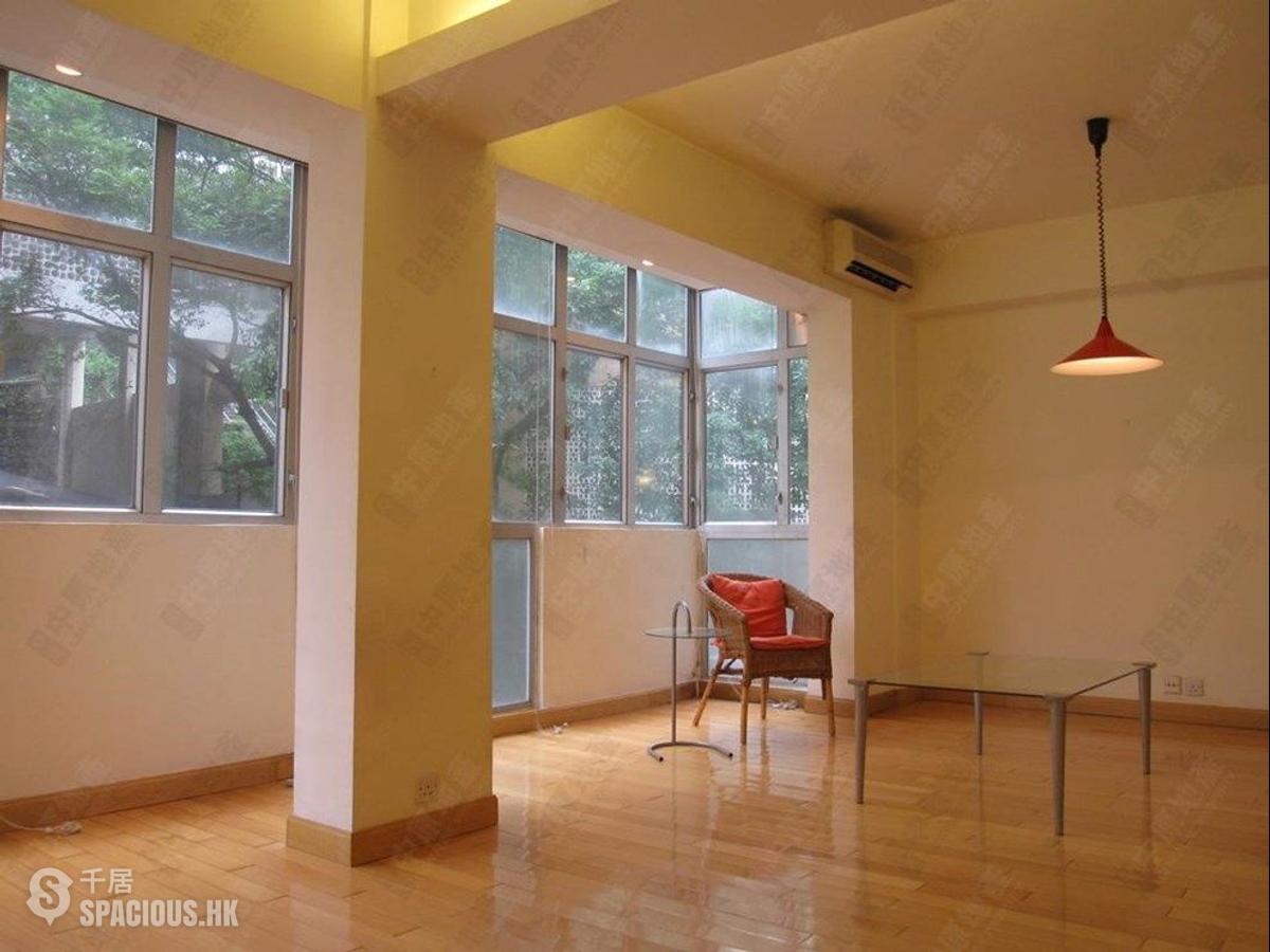 Mid Levels Central - Mountain View Court 01
