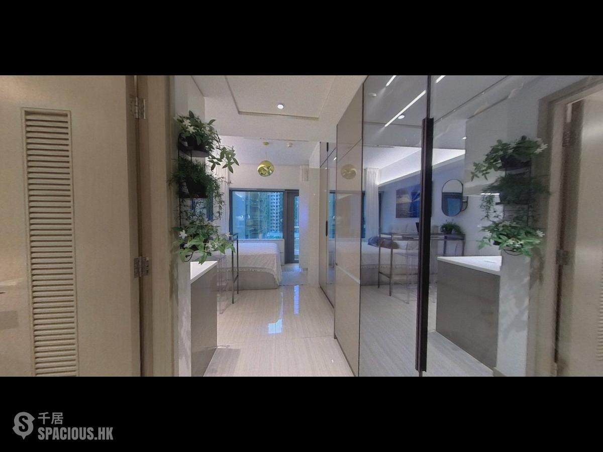 Wong Chuk Hang - The Southside Phase 1 Southland Tower 1B 01