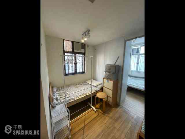 Sai Ying Pun - Fook Moon Building 04