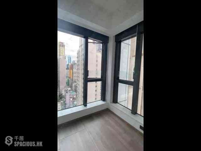 Sai Ying Pun - Two・Artlane 04
