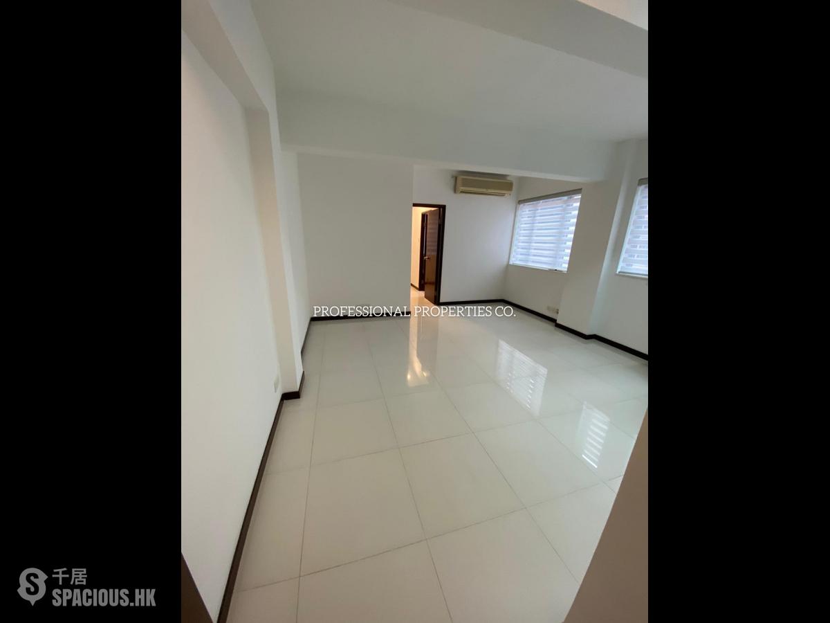 Causeway Bay - Malahon Apartments 01