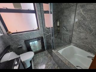 West Kowloon - The Arch Sun Tower (Block 1A) 12