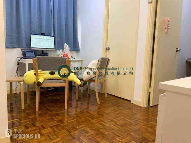 Sai Ying Pun - 414, Queen's Road West 01
