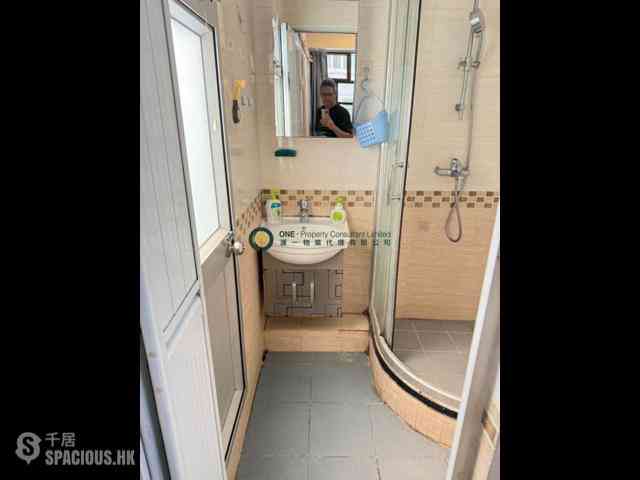 Sai Ying Pun - 414, Queen's Road West 04