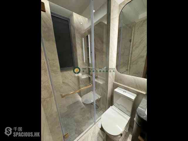 Sai Ying Pun - Des Voeux W Residence 04