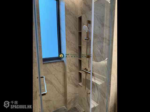 Sai Ying Pun - Des Voeux W Residence 05