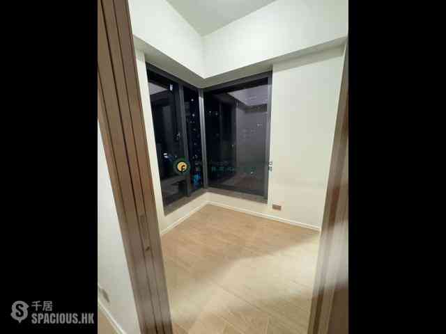 Sai Ying Pun - Des Voeux W Residence 06