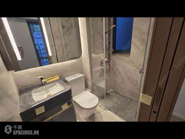 Sai Ying Pun - Des Voeux W Residence 04