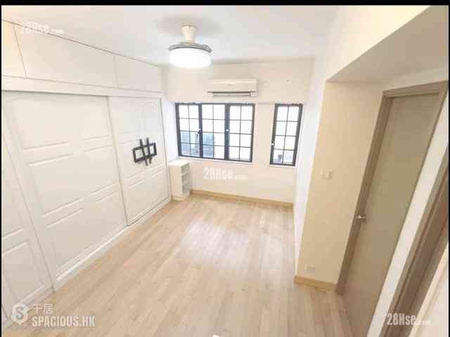 North Point - Mary Court 01