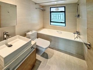 Mid Levels Central - Hillsborough Court 05